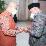 Camat Bilah Barat Turun Langsung Bersihkan Tumpukan Sampah Di Jl. By Pass Titi Jalan Baru Kec. Rantau Utara