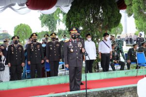 Kapolda Sumut Pimpin Upacara Pemakaman Almarhum Kombes Pol Zulfikar Tarius