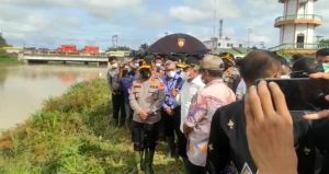 Kapoldasu, Gubsu dan Kasdam Tinjau Banjir di Kabupaten Serdang bedagai
