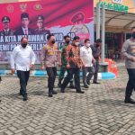 Kunjungi Pelabuhan Ajibata, Kapoldasu Sosialisasikan PPKM Level 3 Nataru