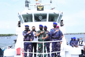 Pangdam I/BB Mayjen TNI Hasanudin Terima Brevet Kehormatan Bhayangkara Bahari