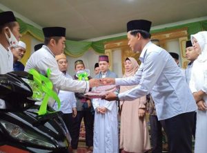 Pertama Di Desa Batu Tunggal Khairi Fazri Hasibuan Hafizh Al Quran 30 Juz, Kepala Desa Batu Tunggal Memberi Hadiah 1 Unit Sepeda Motor