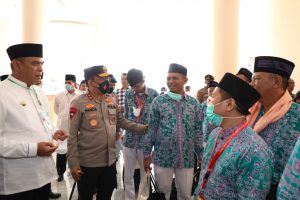 Kapolda Sumut Hadiri Pemberangkatan Calon Jemaah Haji Kloter I   