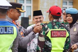 Apel Gelar Pasukan Lilin Singgalang Tahun 2022, Dalam Pengamanan Nataru *Pemkab Dharmasraya ajak masyarakat jangan berlebihan sambut pergantian tahun   