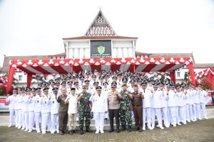 Bupati Tapsel Lantik 106 Kepala Desa Terpilih Hasil Pilkades Serentak