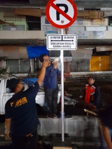 Usai Penertiban PKL, Pemko Sidempuan Mulai Pasang Rambu Lalu Lintas Disekitaran Jalan Thamrin