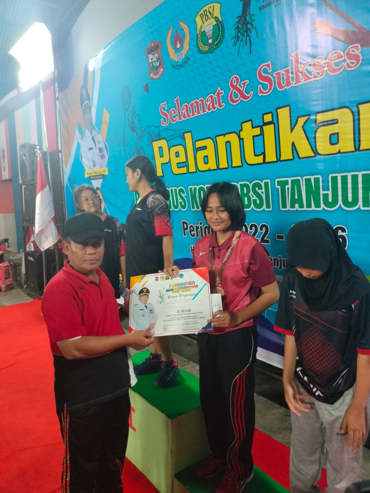 Siswa SMPN 2 Raih Juara 2 Turnamen Bulu Tangkis Piala Walikota T.Balai.