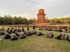 Kapolres Tapsel Pimpin Apel Kesiapan Pengamanan Waisak di Candi Bahal
