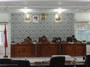 Walikota T.Balai Terima SK Rekomendasi LKPJ