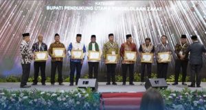 Bupati Pelalawan H, Zukri Misran SE, Mendukung Dan Mendorong Kebangkitan Zakat Indonesia Khususnya Kabupaten Pelalawan. Dan Mendapat Aspirasi Dari Badan Amil Zakat Nasional Repoblik Indonesia.