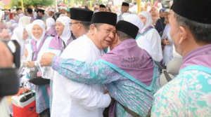 Wali Kota Padang Sidempuan Melepas Jemaah Haji Kota Padangsidimpuan Tahun 2023 menuju Asrama Haji Medan