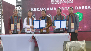 Wali Kota Padangsidimpuan Membangun Kerja Sama Antar daerah dalam Toba Jou Jou Festival 2023