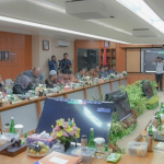 Wali Kota Padangsidimpuan Irsan Efendi Nasution Menyerahkan 1500 Bantuan Pangan Cadangan Beras kepada Warga