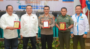 Walikota Irsan Buka Konferensi VIII PWI Tabagsel