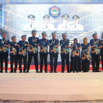 Walikota Waris Serahkan Bantuan Korban Kebakaran