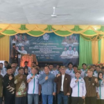 Wali Kota Padangsidimpuan Irsan Efendi Nasution Menyerahkan 1500 Bantuan Pangan Cadangan Beras kepada Warga