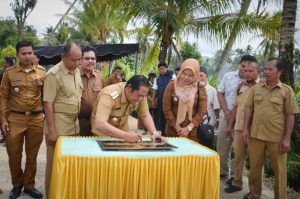 Wako Irsan Hadiri Tanam Perdana Bawang Merah Sekaligus Peresmian Jalan Usaha Tani Di Desa Goti