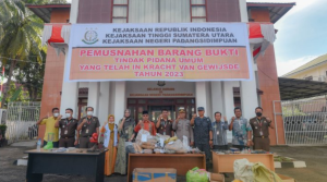 Wakil Walikota Arwin Siregar Hadiri Pemusnahan Barang Bukti Tindak Pidana Umum Yang Telah IN Kracht Van Gewijsde Tahun 2023