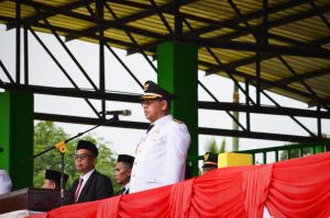 Wakil Walikota Padangsidimpuan Irup Penurunan Bendera Merah Putih di HUT ke-78 RI