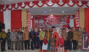 Walikota Irsan Efendi Nasution Berikan Penghargaan Kepada Anggota Paskibra Kota Padangsidimpuan Yang Telah Sukses Mengibarkan Bendera Merah Putih