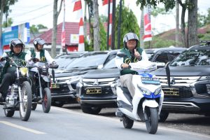 Walikota Irsan Efendi Nasution Uji Sepeda Motor Listrik di acara Celebration & Touring With EVIT