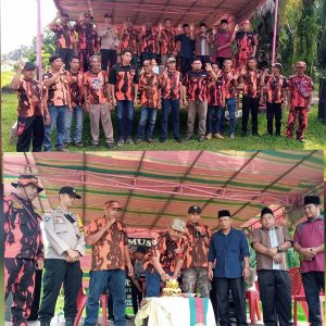 Camat Hariadi Potong Kue ULTA Ke-3 Ranting PP Desa Darul Aman, Sumpah Pemuda Ke-95 Thn 2023