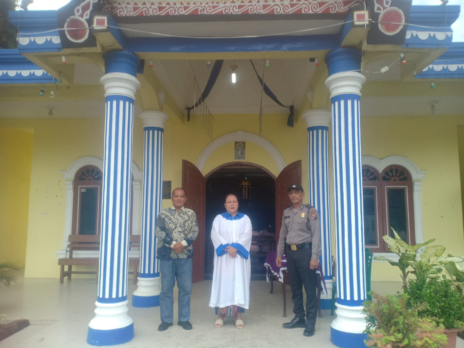 Polsek Padang Hulu Berikan Pengamanan Ibadah Minggu