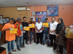 Kades Parit Kebumen di Rupat Sabaruddin, S. Ag,Salurkan BLT-DD Tahap 10,11 Dan 12 Akhir Thn 2023