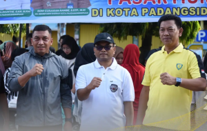 Pj Walikota Didamping Plt. Sekdako Tinjau Pasar Murah